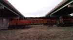 BNSF LCHI6571 passes under the I64 freeway bridge